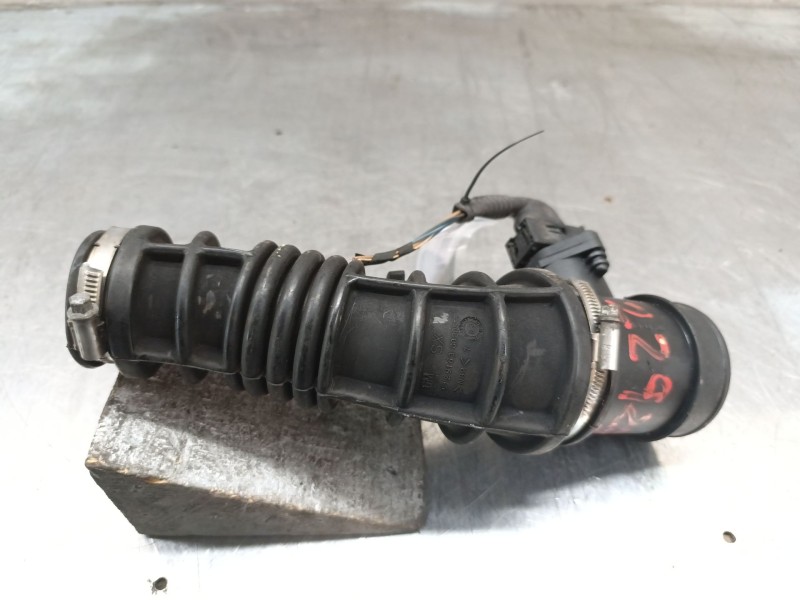 Recambio de caudalimetro para opel astra g berlina club referencia OEM IAM 0281002180  