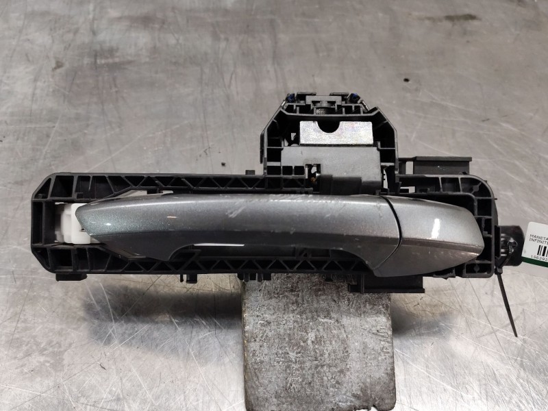 Recambio de maneta exterior delantera derecha para infiniti q30 1.5 d referencia OEM IAM X15042001X  