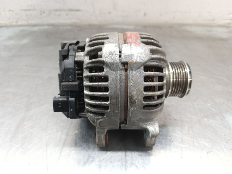 Recambio de alternador para volkswagen golf vi (5k1) 2.0 tdi referencia OEM IAM 06F90323F  