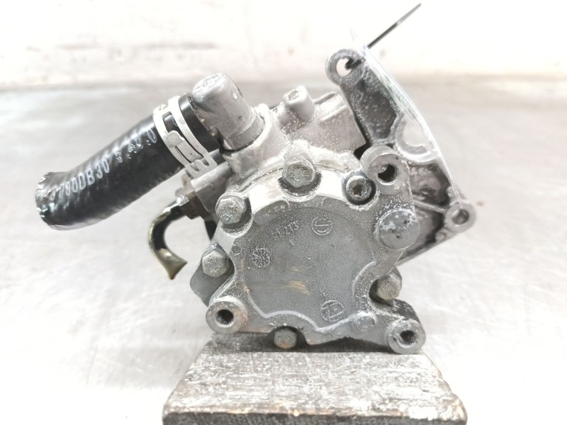 Recambio de bomba servodireccion para mercedes-benz clase m (w163) ml 400 cdi (163.128) referencia OEM IAM   
