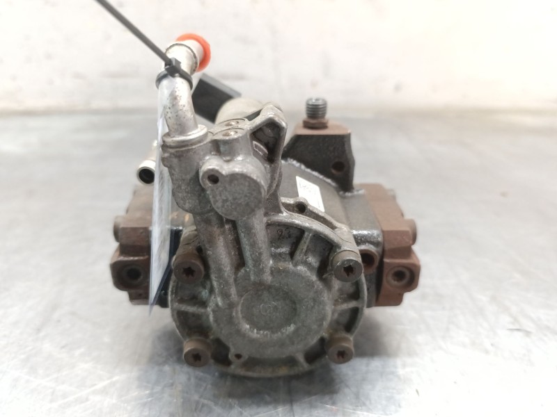 Recambio de bomba inyeccion para volkswagen polo v (6r1, 6c1) 1.6 tdi referencia OEM IAM 03l130755ah  