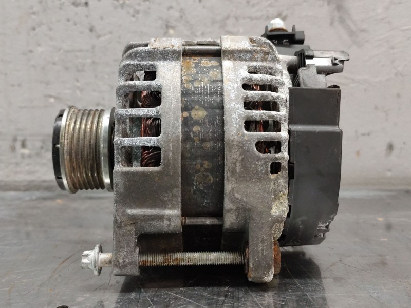 Recambio de alternador para infiniti q30 1.5 d referencia OEM IAM a0009063822  