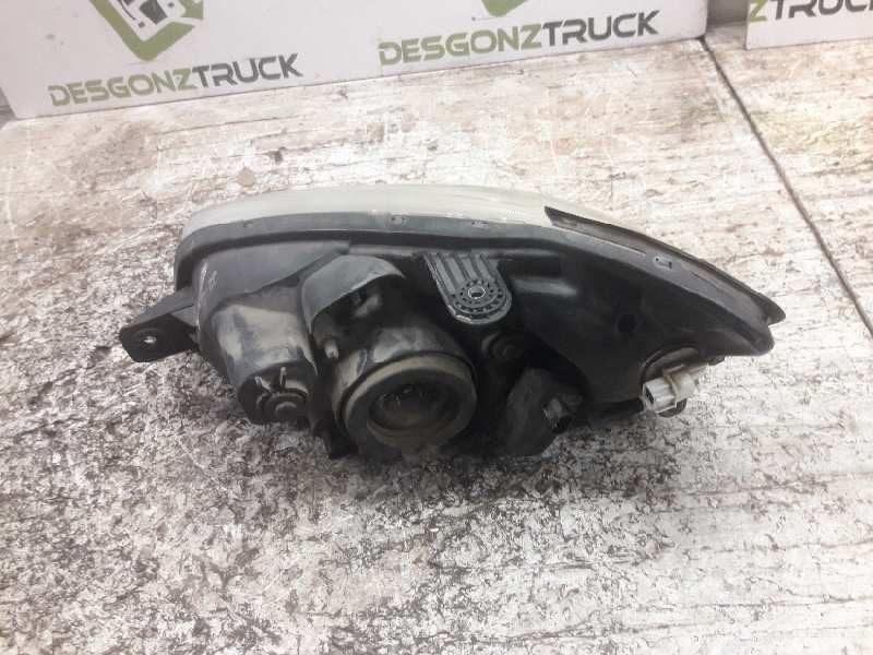 Recambio de faro derecho para hyundai getz (tb) 1.1 básico referencia OEM IAM 921021CXXX  
