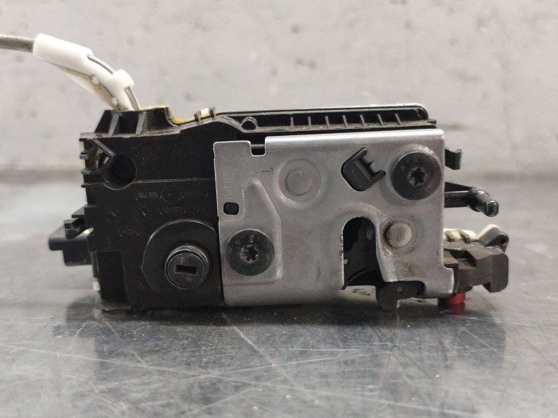 Recambio de cerradura puerta trasera derecha para citroën c4 lim. business referencia OEM IAM 9804762080  