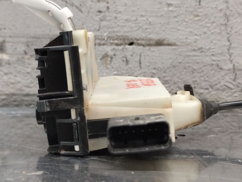 Recambio de cerradura puerta trasera derecha para citroën c4 lim. business referencia OEM IAM 9804762080  