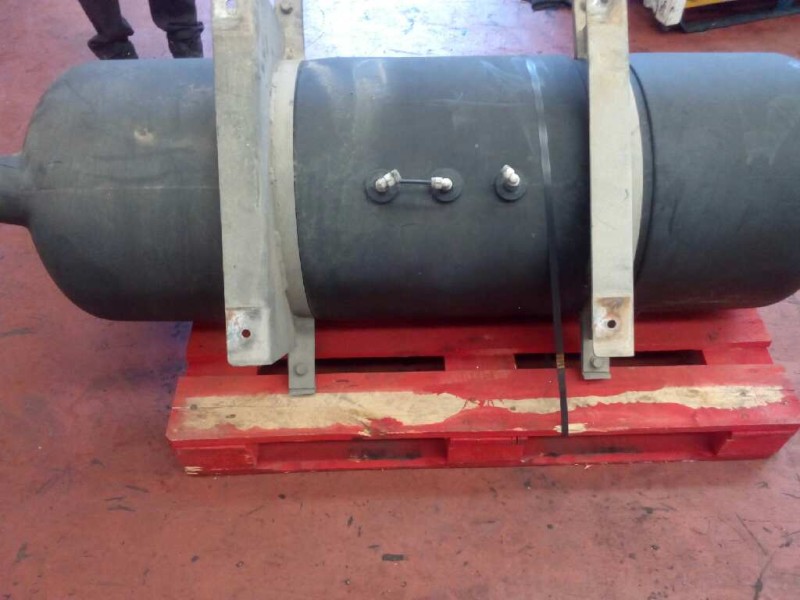 Recambio de deposito combustible para . renault dg320.26 referencia OEM IAM  250 LITROS ESTIMADOS 