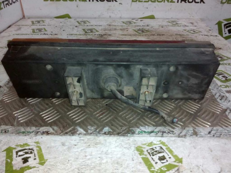 Recambio de piloto trasero derecho para . renault dg320.26 referencia OEM IAM  PILOTO UNIVERSAL CAMION 