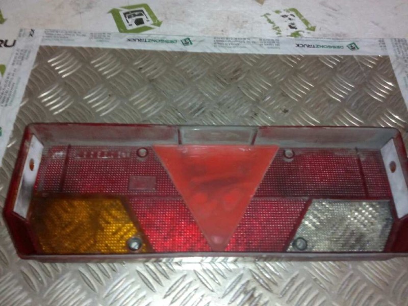 Recambio de piloto trasero izquierdo para . renault dg320.26 referencia OEM IAM  PILOTO UNIVERSAL CAMION SOLO TULIPA