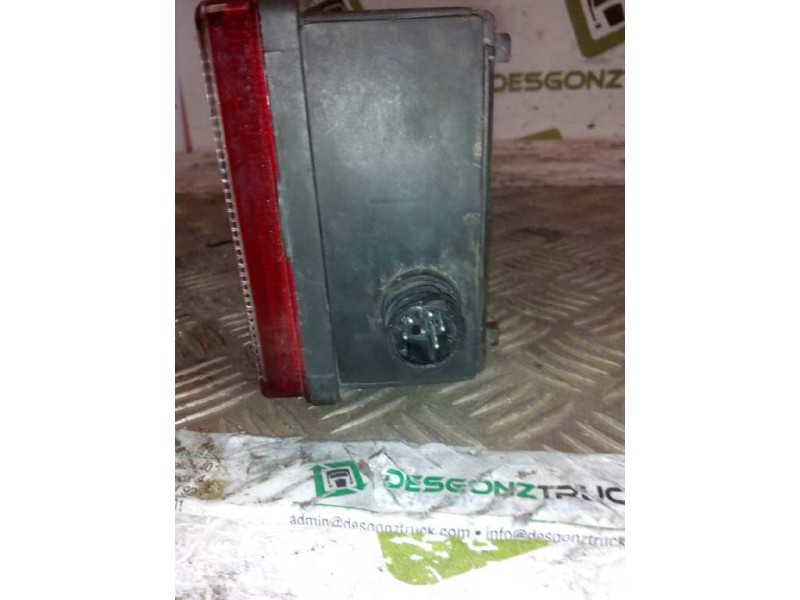 Recambio de piloto trasero izquierdo para . renault dg320.26 referencia OEM IAM  PILOTO UNIVERSAL CAMION 