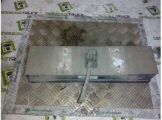 Recambio de piloto trasero izquierdo para . renault dg320.26 referencia OEM IAM  PILOTO UNIVERSAL CAMION  2