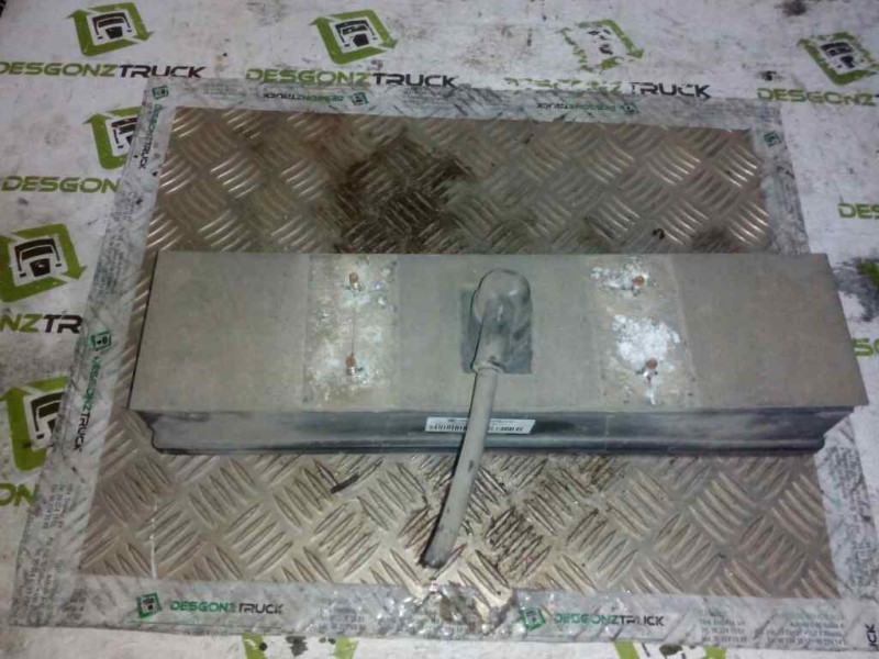 Recambio de piloto trasero izquierdo para . renault dg320.26 referencia OEM IAM  PILOTO UNIVERSAL CAMION 