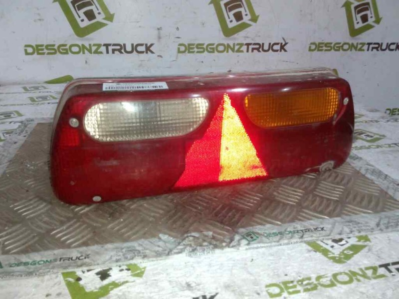 Recambio de piloto trasero izquierdo para . renault dg320.26 referencia OEM IAM  PILOTO UNIVERSAL CAMION 