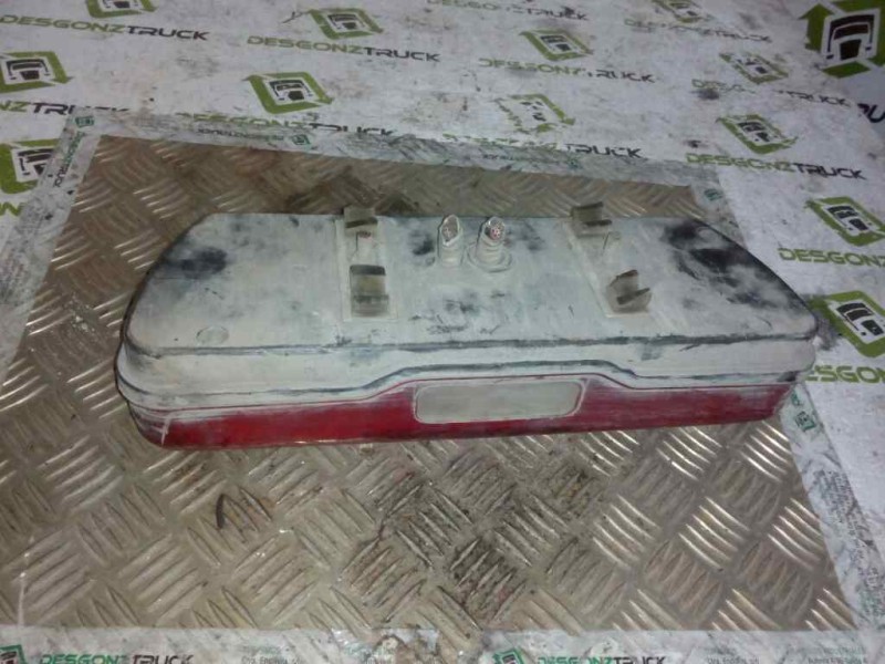 Recambio de piloto trasero izquierdo para . renault dg320.26 referencia OEM IAM  PILOTO UNIVERSAL CAMION 