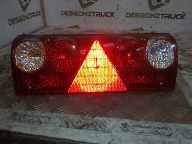 Recambio de piloto trasero izquierdo para . renault dg320.26 referencia OEM IAM  PILOTO UNIVERSAL CAMION PILOTO PLATAFORMA