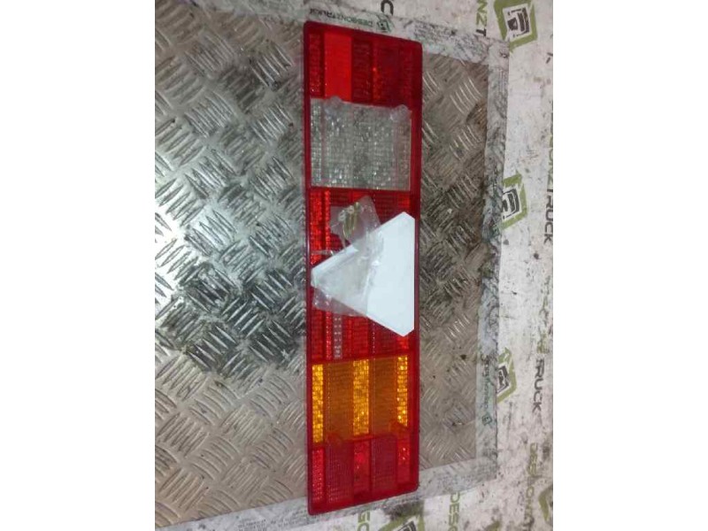 Recambio de piloto trasero derecho para . renault dg320.26 referencia OEM IAM  TULIPA DERECHA PILOTO UNIVERSAL CAMION