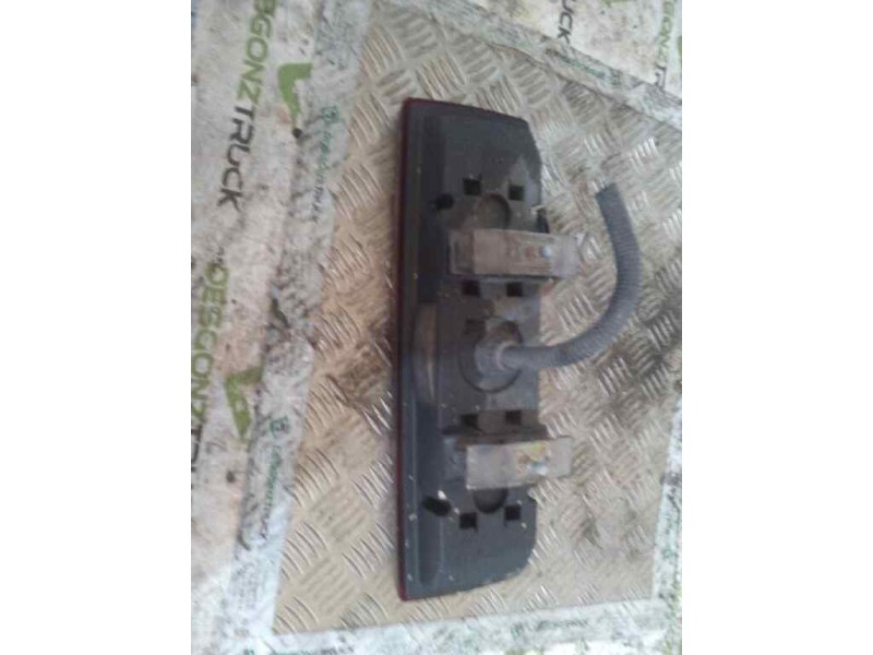 Recambio de piloto trasero izquierdo para . renault dg320.26 referencia OEM IAM  PILOTO UNIVERSAL CAMION 