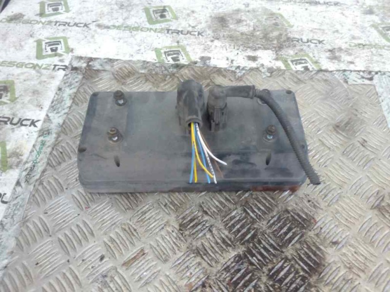 Recambio de piloto trasero izquierdo para . renault dg320.26 referencia OEM IAM  PILOTO UNIVERSAL CAMION 