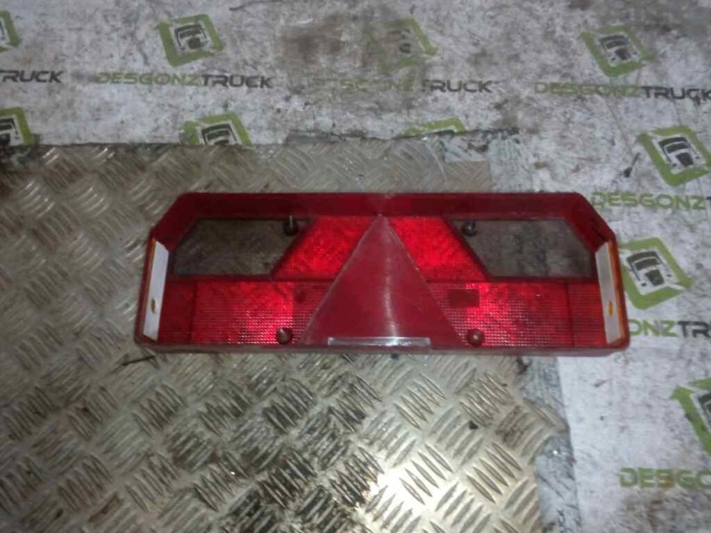 Recambio de piloto trasero derecho para . renault dg320.26 referencia OEM IAM  TULIPA DERECHA PILOTO UNIVERSAL CAMION