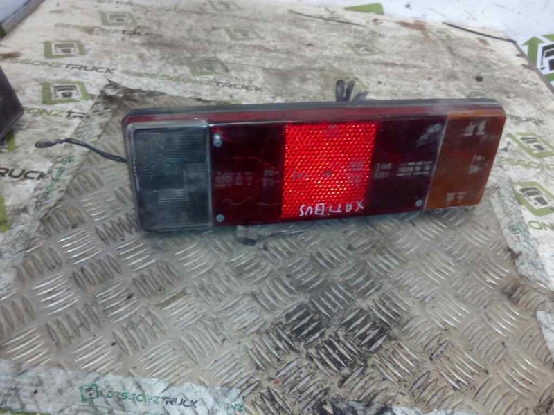 Recambio de piloto trasero derecho para . renault dg320.26 referencia OEM IAM   PILOTO UNIVERSAL CAMION