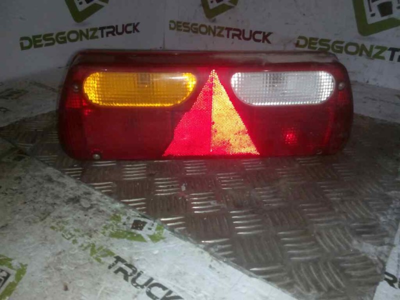 Recambio de piloto trasero izquierdo para . renault dg320.26 referencia OEM IAM  PILOTO UNIVERSAL CAMION 