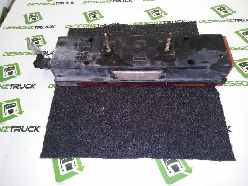 Recambio de piloto trasero izquierdo para . renault dg320.26 referencia OEM IAM   PILOTO UNIVERSAL CAMION