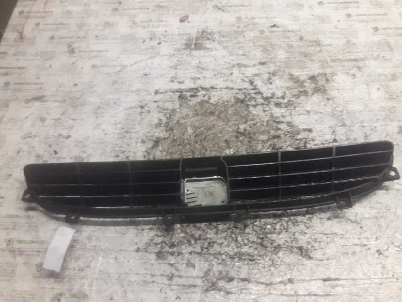 Recambio de rejilla delantera central para seat ibiza (6k) básico referencia OEM IAM   