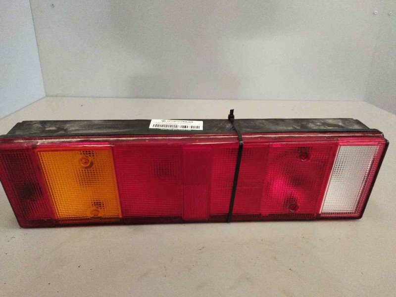 Recambio de piloto trasero izquierdo para . renault dg320.26 referencia OEM IAM   PILTO UNIVERSAL CAMION