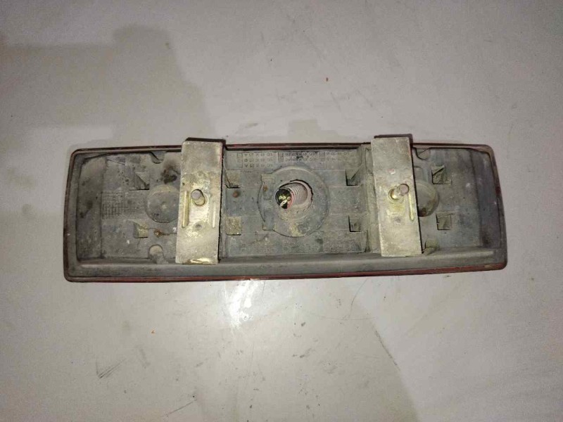 Recambio de piloto trasero izquierdo para . renault dg320.26 referencia OEM IAM  PILOTO UNIVERSAL CAMION 