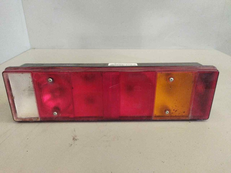 Recambio de piloto trasero derecho para . renault dg320.26 referencia OEM IAM  PILOTO UNIVERSAL CAMION 