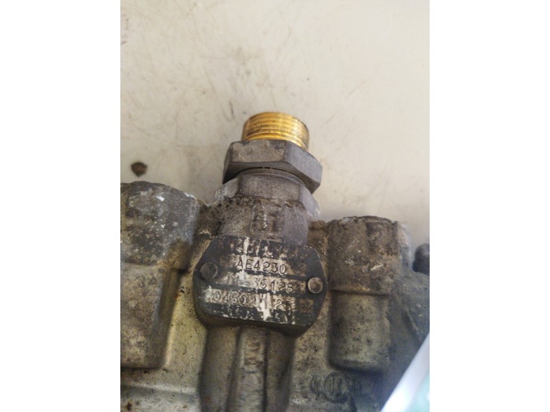 Recambio de valvula aire para . renault dg320.26 referencia OEM IAM AE4230  VALVULA AFLOJAMIENTO