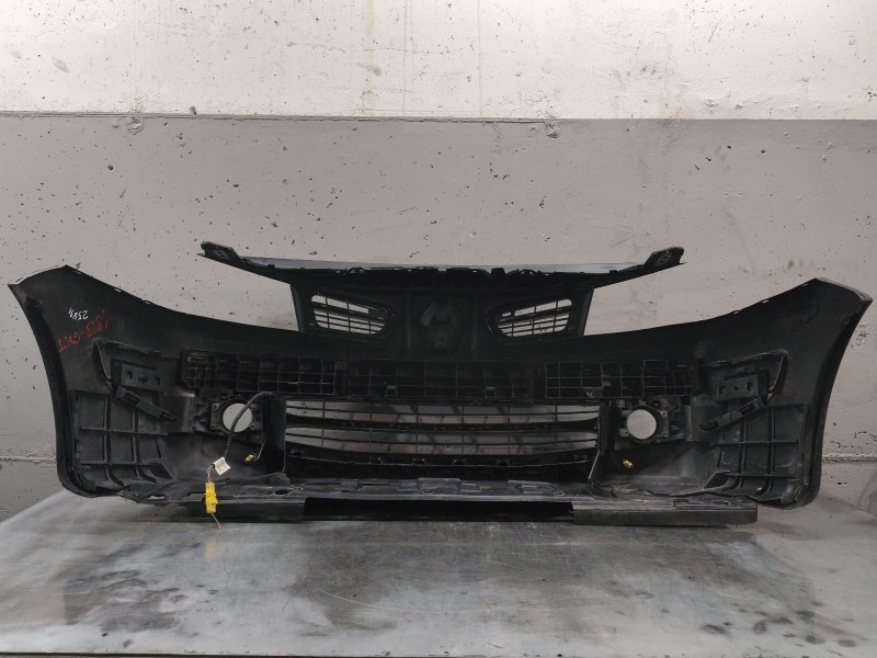 Recambio de paragolpes delantero para renault megane ii (bm0/1_, cm0/1_) 1.9 dci referencia OEM IAM   