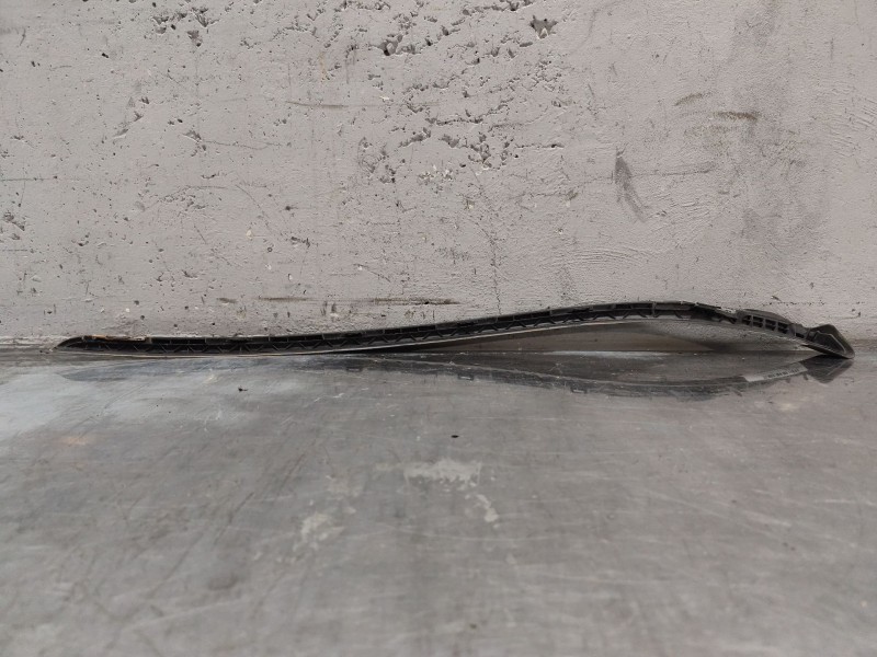 Recambio de moldura puerta delantera derecha para citroën c4 lim. business referencia OEM IAM 9687124580  