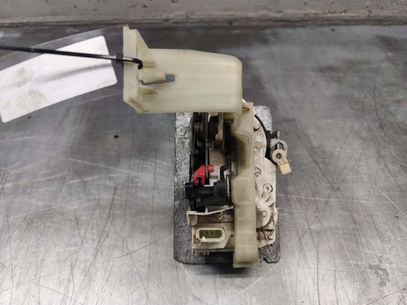 Recambio de cerradura puerta trasera derecha para jeep compass (mk49) 2.2 crd referencia OEM IAM p04589650ad  