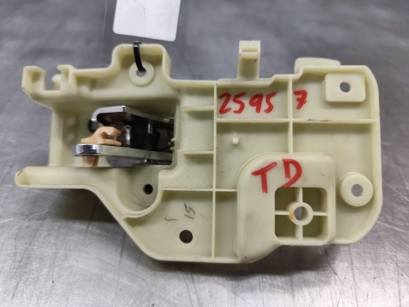 Recambio de maneta interior trasera derecha para jeep compass (mk49) 2.2 crd referencia OEM IAM 18601333  