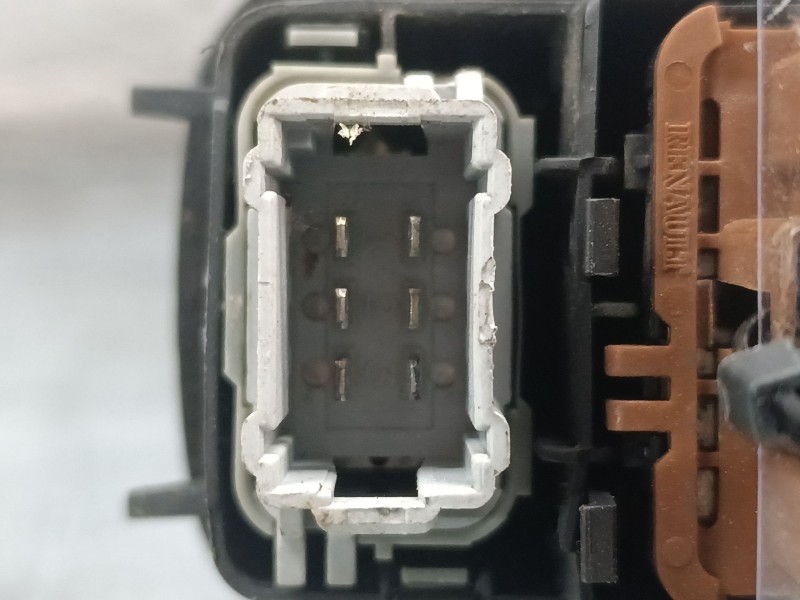 Recambio de mando elevalunas delantero izquierdo para renault scenic ii authentique referencia OEM IAM 025330  