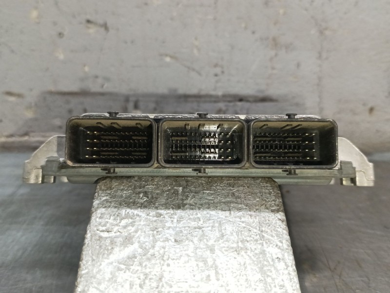 Recambio de centralita motor uce para peugeot 407 coupe básico referencia OEM IAM 9658198080 9648237680 5WS40379AT