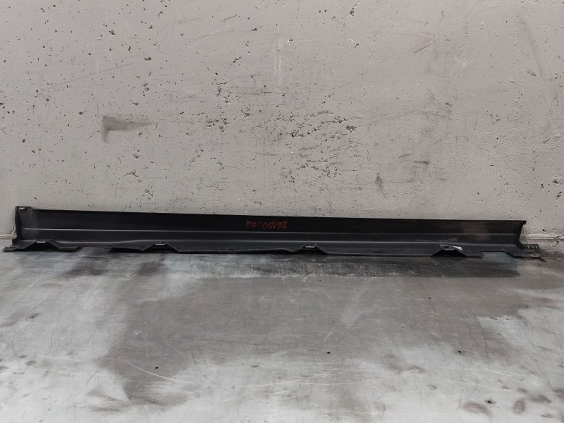 Recambio de estribo izquierdo para mercedes-benz gla (h247) gla 200 d (247.712) referencia OEM IAM   