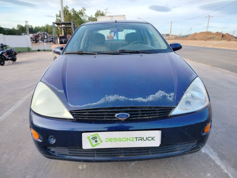 ford focus berlina (cak) del año 2001