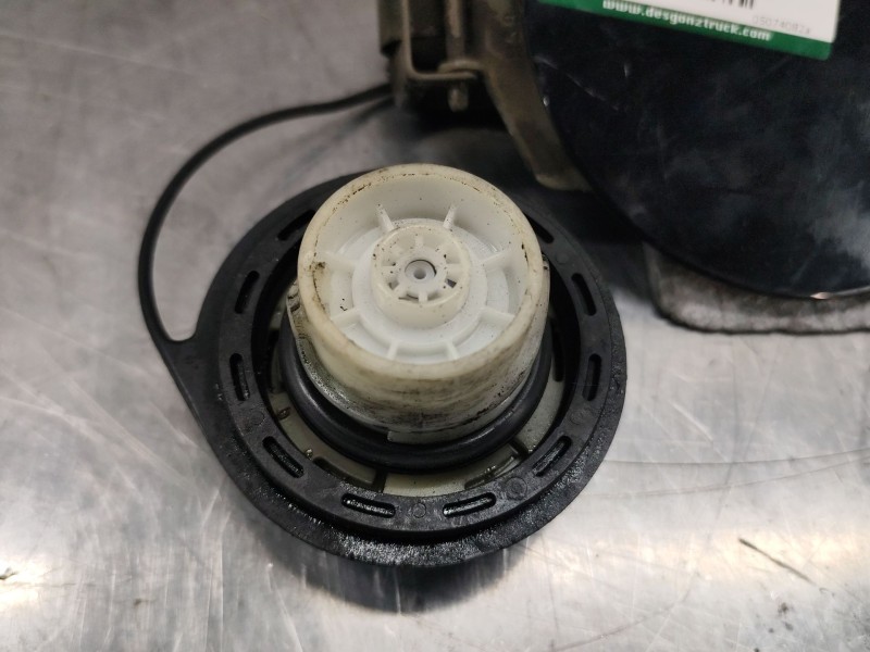 Recambio de tapa exterior combustible para jeep compass (mk49) 2.2 crd referencia OEM IAM 05074082a  