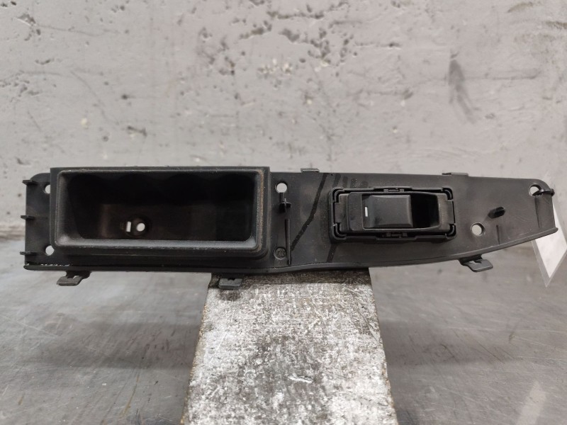 Recambio de mando elevalunas trasero derecho para jeep compass (mk49) 2.2 crd referencia OEM IAM 04602933aa  