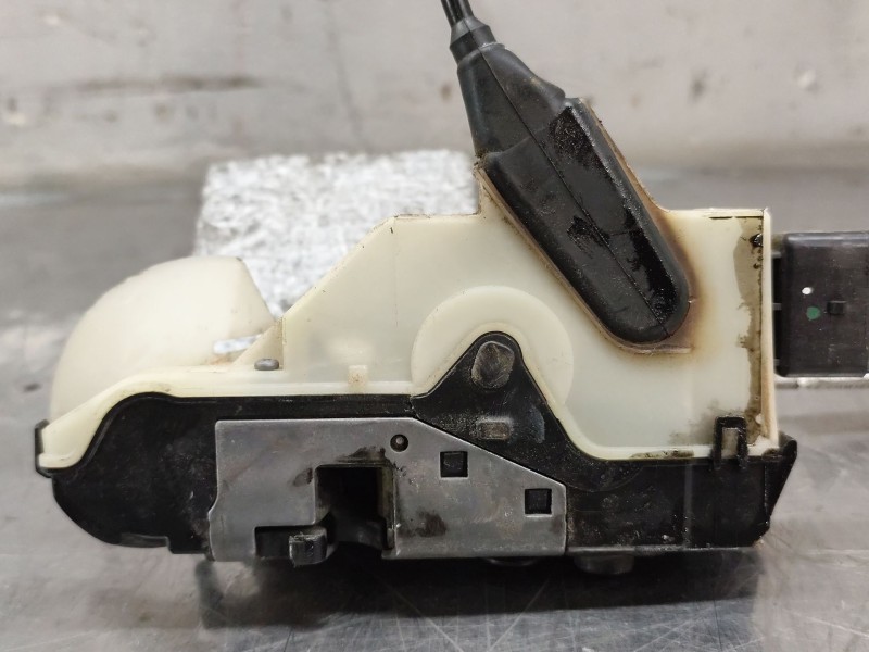 Recambio de cerradura puerta delantera izquierda para citroën c4 lim. business referencia OEM IAM 9685351380  