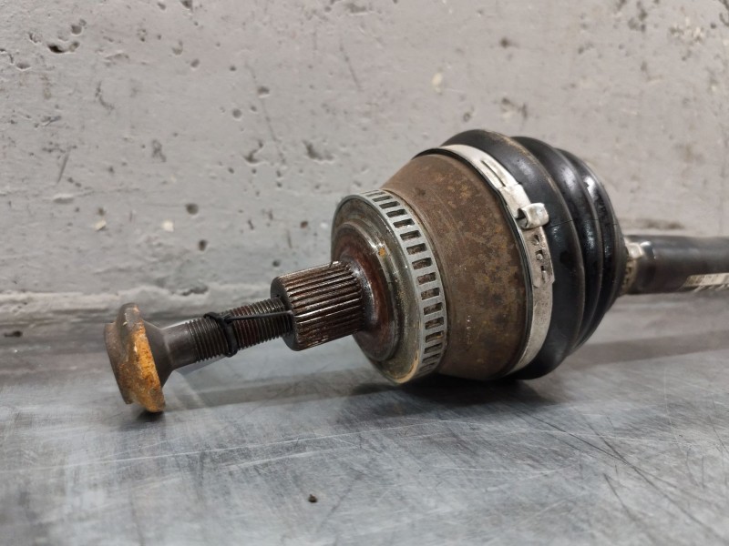 Recambio de transmision delantera izquierda para audi a4 berlina (8e) 2.0 tdi 16v (103kw) referencia OEM IAM 8E0407271AT  