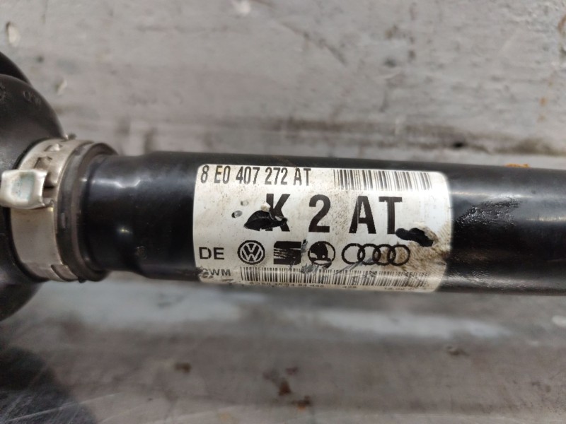 Recambio de transmision delantera derecha para audi a4 berlina (8e) 2.0 tdi 16v (103kw) referencia OEM IAM 8E0407272AT  