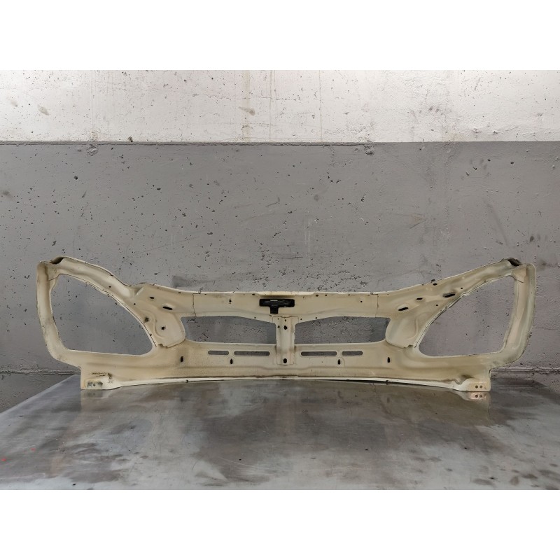 Recambio de panel frontal para iveco daily config. paquetería cabina simple 35s... batalla 3750 referencia OEM IAM   