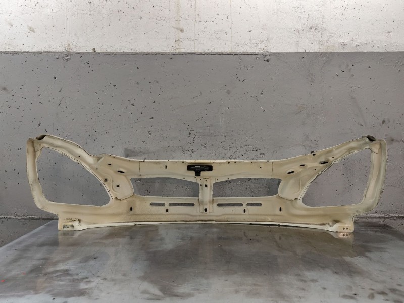 Recambio de panel frontal para iveco daily config. paquetería cabina simple 35s... batalla 3750 referencia OEM IAM   