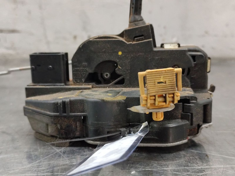 Recambio de cerradura puerta trasera derecha para opel astra j lim. excellence referencia OEM IAM   