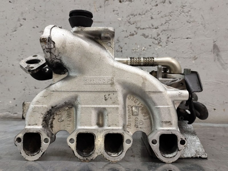 Recambio de enfriador egr para volkswagen golf v berlina (1k1) conceptline (e) referencia OEM IAM 058131513D  