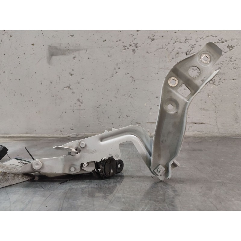 Recambio de bisagra capo derecha para mercedes-benz gla (h247) gla 200 d (247.712) referencia OEM IAM a2478807001  