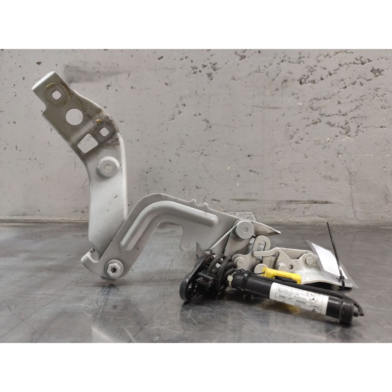 Recambio de bisagra capo derecha para mercedes-benz gla (h247) gla 200 d (247.712) referencia OEM IAM a2478807001  