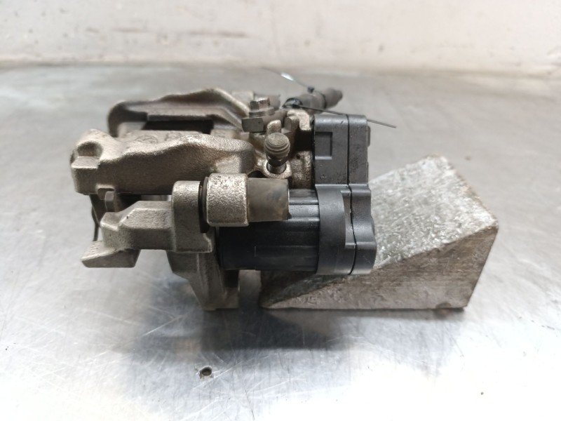 Recambio de pinza freno trasera izquierda para seat ibiza iii (6l1) 1.9 tdi referencia OEM IAM 215CTR  